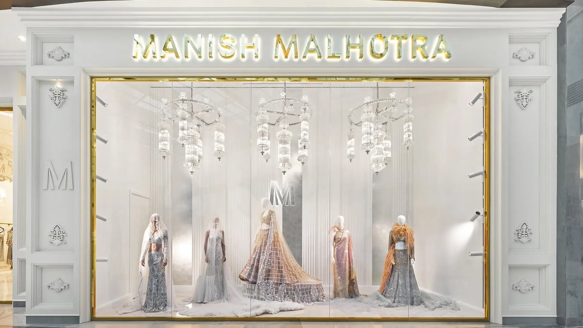 Manish Malhotra Flagship Store in Dubai Mall Facade